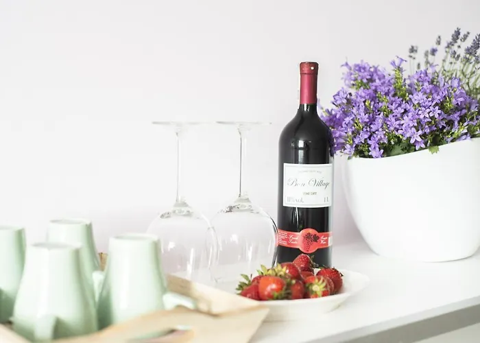 Lawendowy Dworek Nocleg ze śniadaniem 3*