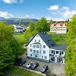 Lawendowy Dworek Frühstückspension Karpacz