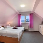 Lawendowy Dworek 3*