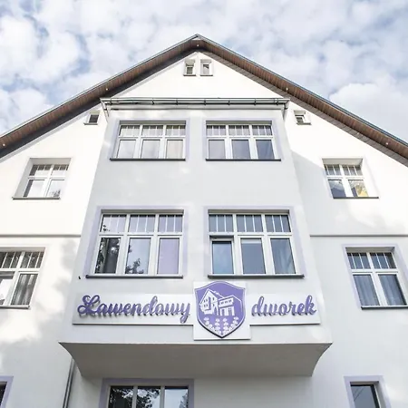 Lawendowy Dworek B&B *