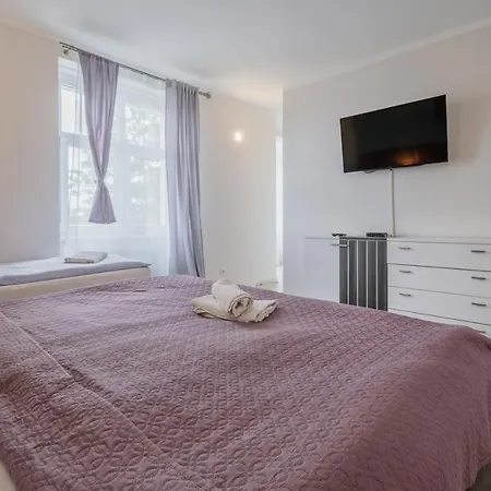 Bed & Breakfast Lawendowy Dworek