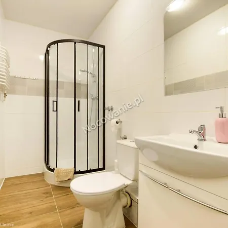 Alojamento de Acomodação e Pequeno-almoço Lawendowy Dworek 3*