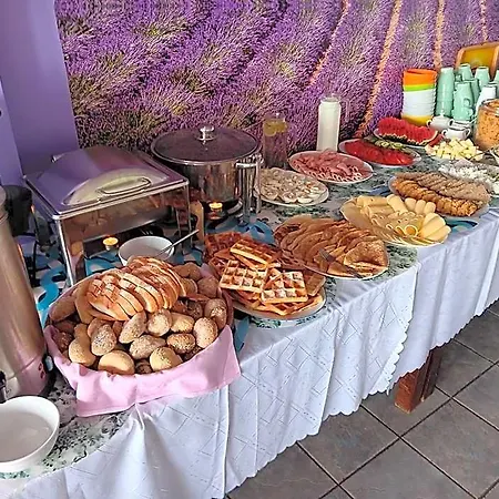 Lawendowy Dworek Alojamento de Acomodação e Pequeno-almoço