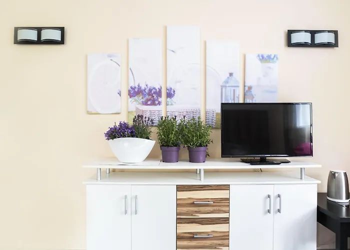 Bed & Breakfast Lawendowy Dworek 3*